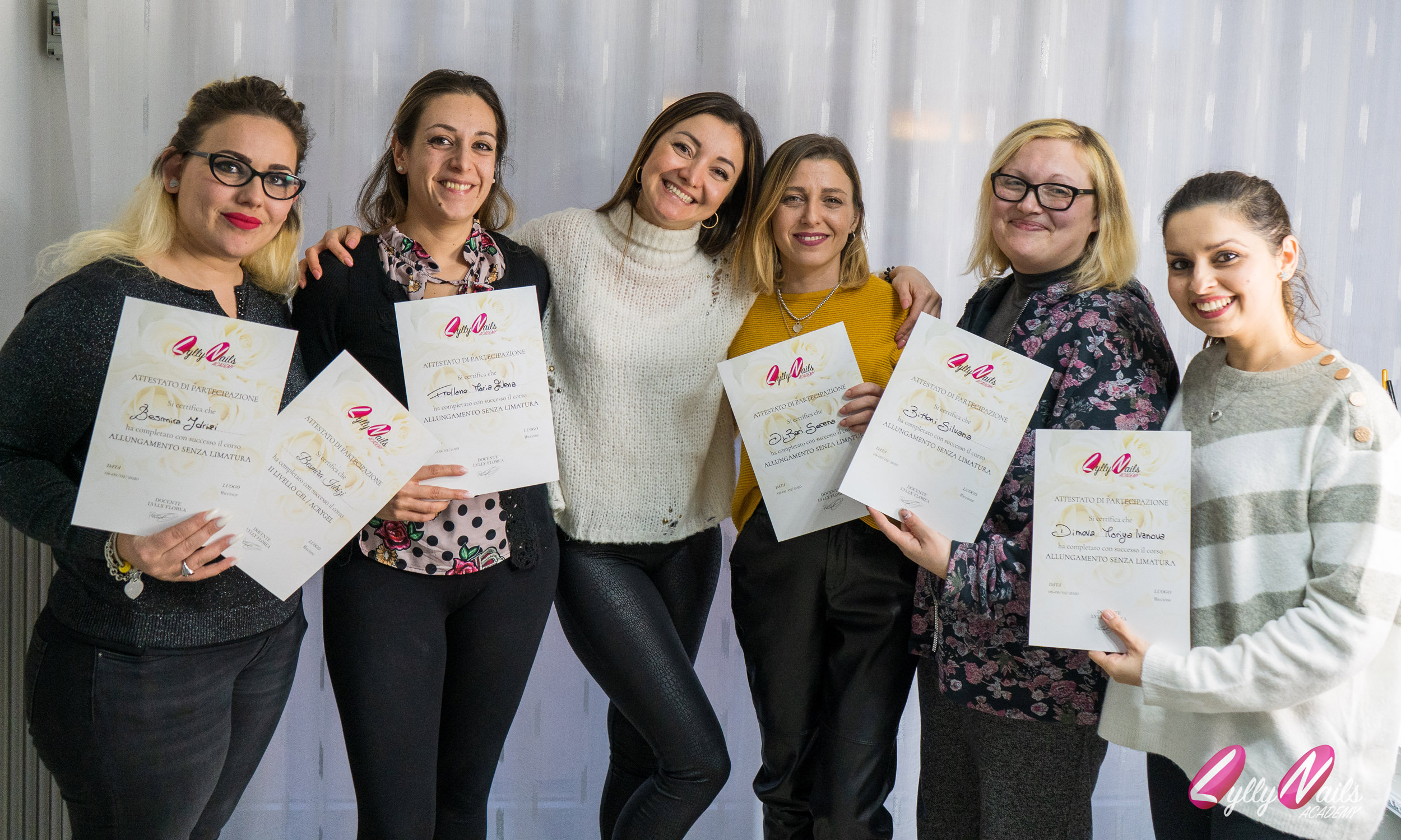 Corsi manicure a riccione rimini Corsi manicure a riccione rimini